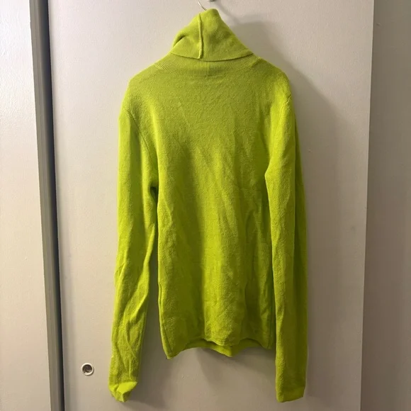 Alice + Olivia Lime Green Turtleneck Sweater - Picture 3 of 4